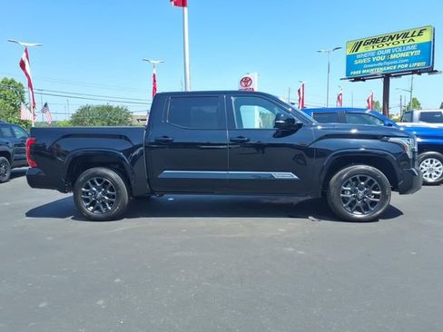 Used 2025 Toyota Tundra Platinum AWD/4WD image 3