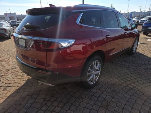 Used 2022 Buick Enclave Premium w/ Surround and Sites Package image 5