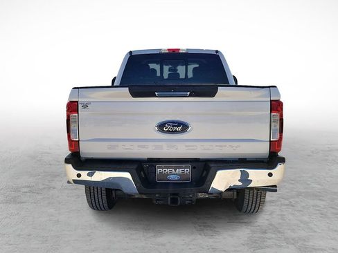 Used 2019 Ford F250 Lariat w/ Chrome Package AWD/4WD image 9