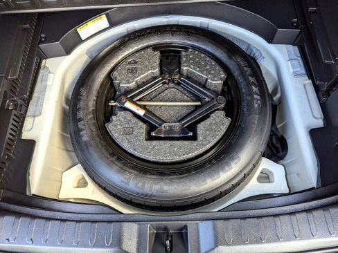 Used 2019 Toyota RAV4 XLE w/ Convenience Package image 49