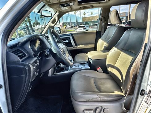 Used 2015 Toyota 4Runner SR5 image 10