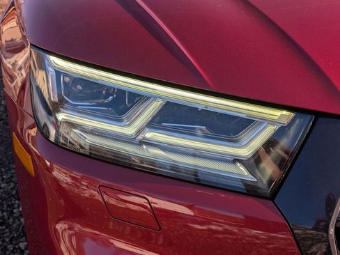 Used 2019 Audi SQ5 Premium Plus w/ Premium Plus Package image 10