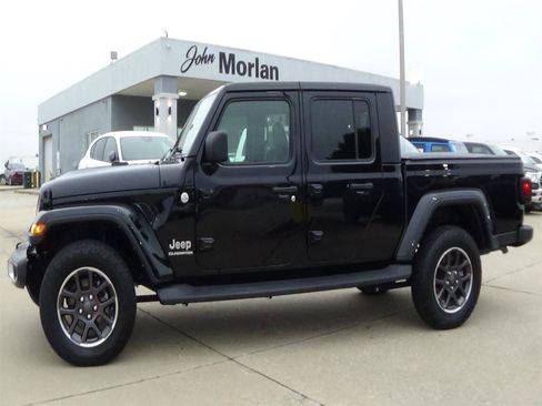 Used 2022 Jeep Gladiator Overland w/ Popular Equipment Package AWD/4WD image 1