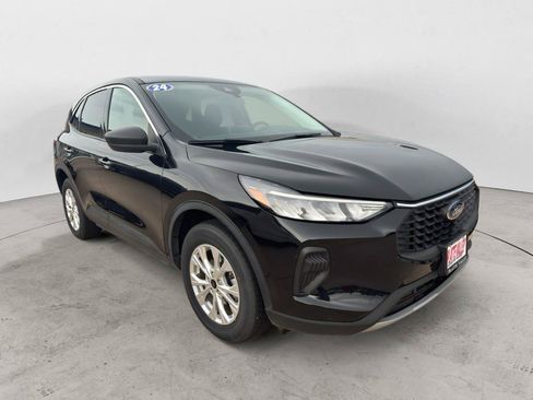Used 2024 Ford Escape Active AWD/4WD image 3
