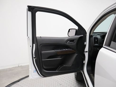 Used 2019 GMC Canyon Denali image 16