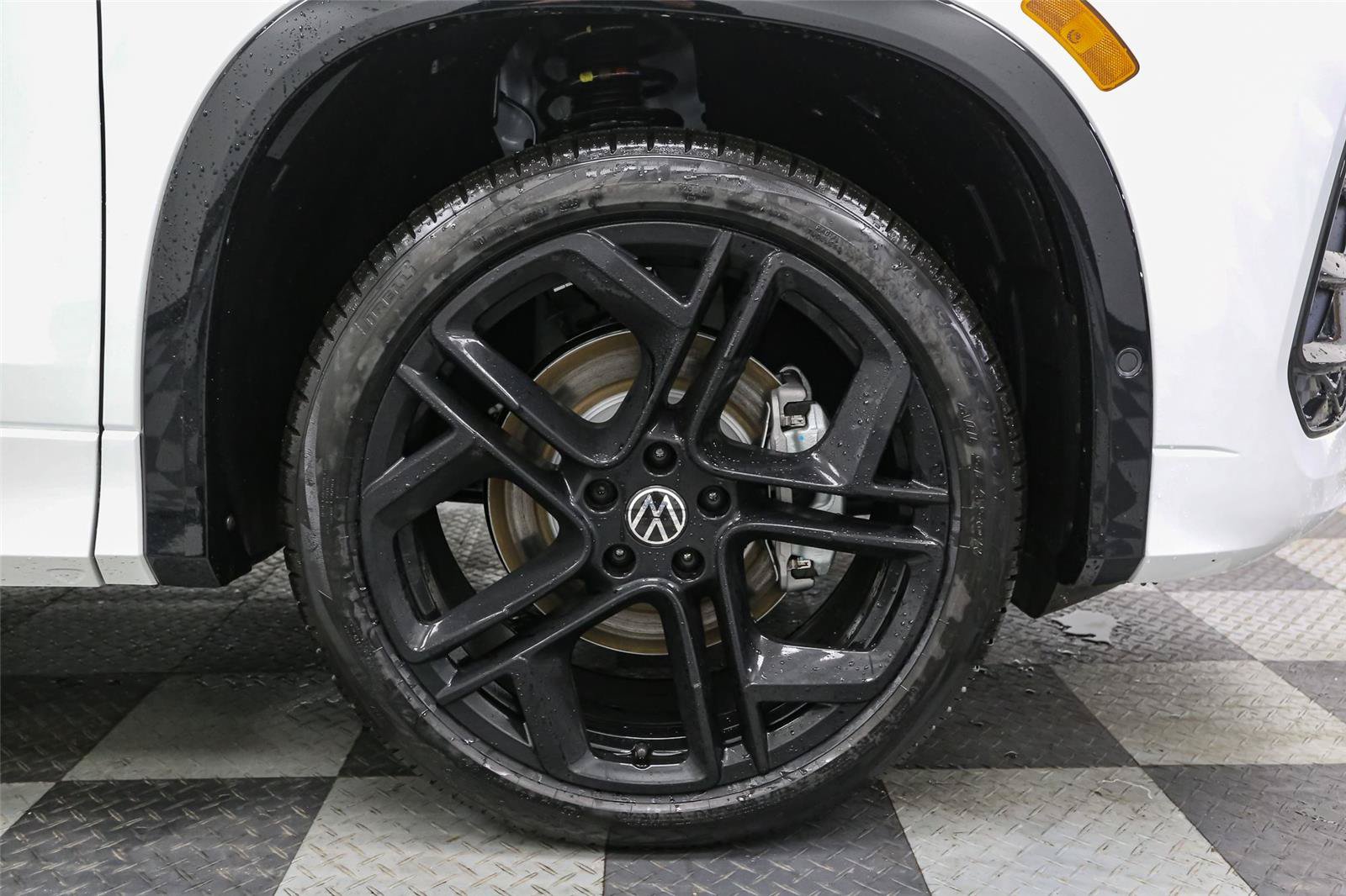 New 2026 Volkswagen Tiguan SE R-Line AWD/4WD image 14