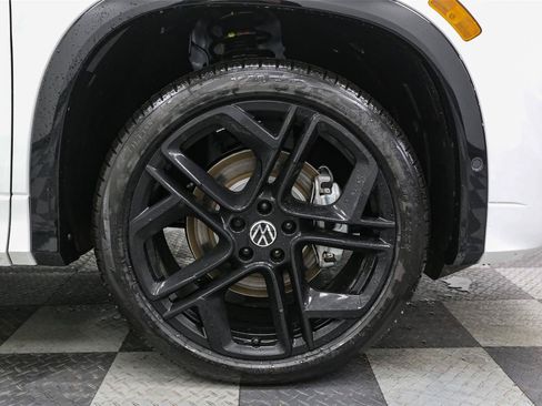 New 2026 Volkswagen Tiguan SE R-Line AWD/4WD image 14