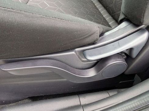 Used 2025 Mitsubishi Outlander Sport ES image 13