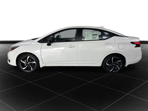 New 2025 Nissan Versa SR w/ Trunk Package FWD image 2