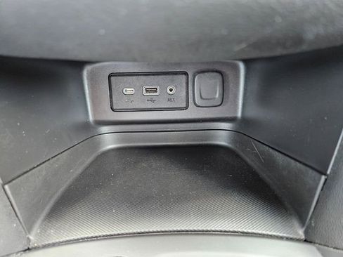 Used 2023 Chevrolet Equinox LT FWD image 27