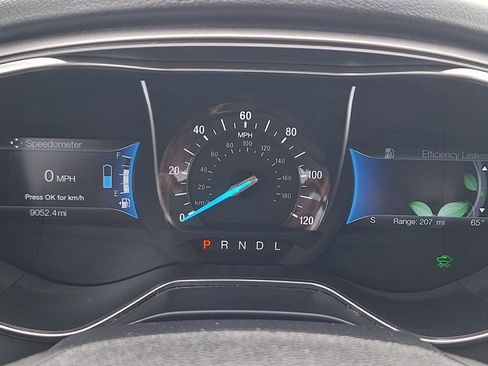 Used 2018 Ford Fusion S image 16