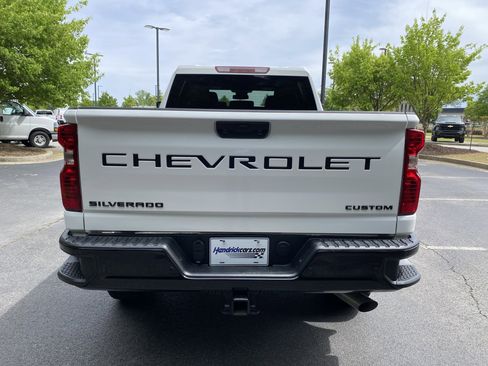Used 2026 Chevrolet Silverado 2500 Custom w/ Custom Value Package image 8