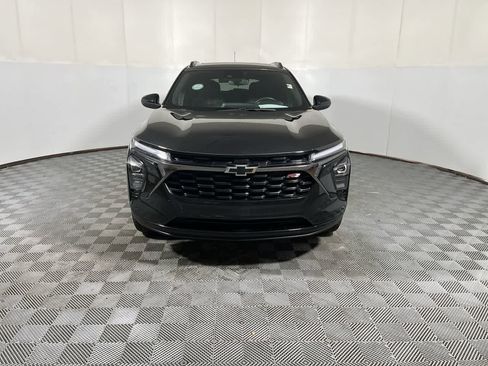 Used 2024 Chevrolet Trax RS w/ Sunroof Package FWD image 3
