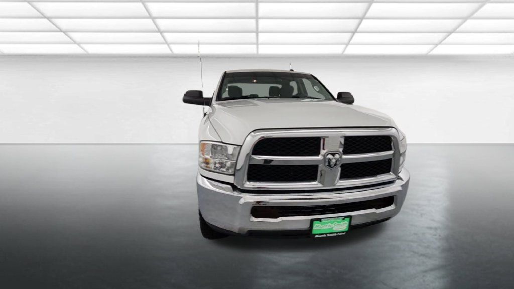 Used 2015 RAM 2500 Tradesman w/ Chrome Appearance Group AWD/4WD image 2