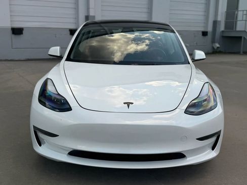 Used 2023 Tesla Model 3 Standard Range RWD image 3
