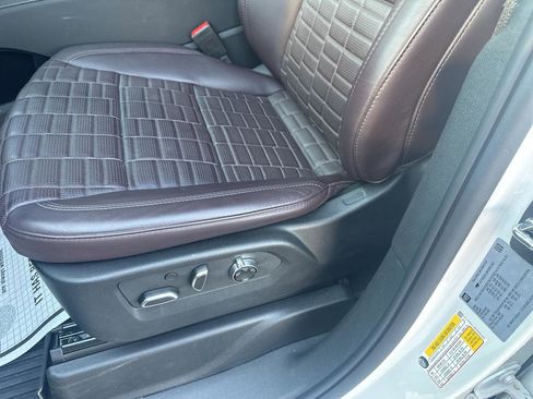 Used 2023 Cadillac Escalade Sport Platinum image 11