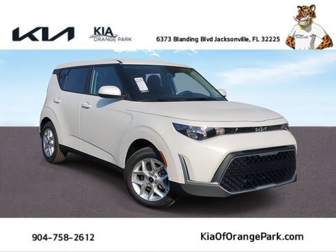 New 2025 Kia Soul LX w/ LX Technology Package image 1
