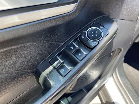 Used 2021 Ford Escape SE w/ SE Sport Appearance Package AWD/4WD image 11