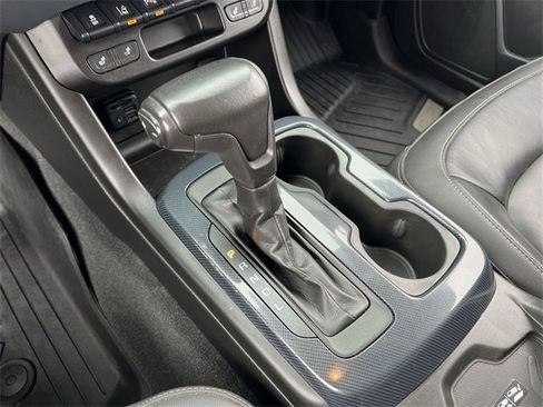 Certified 2021 Chevrolet Colorado Z71 w/ Z71 Midnight Edition image 20