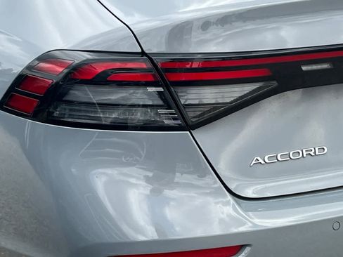Used 2024 Honda Accord Touring image 13