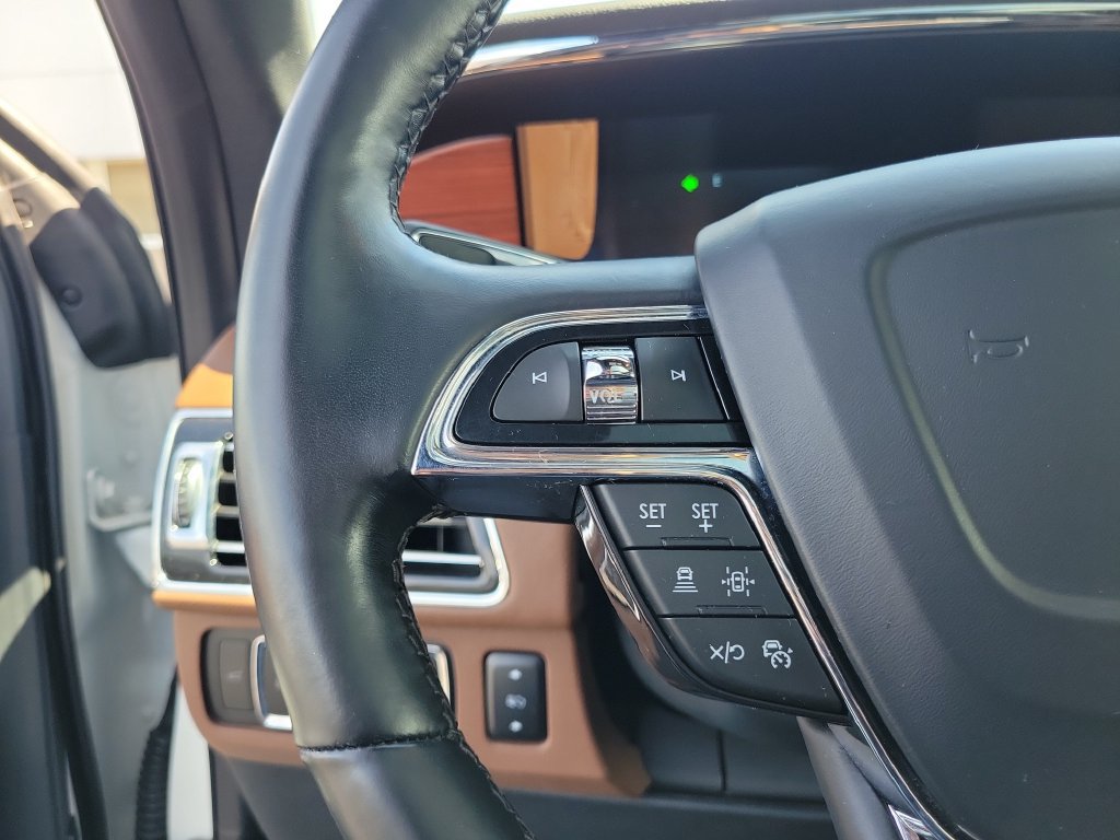 Used 2022 Lincoln Navigator L Reserve AWD/4WD image 24