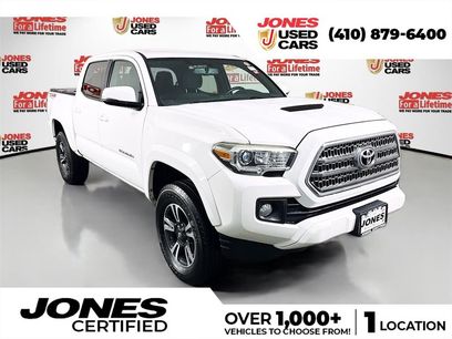 Used 2017 Toyota Tacoma TRD Sport w/ Tow Package (A/T)