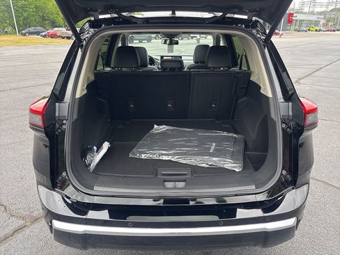 New 2026 Nissan Rogue Platinum AWD/4WD image 18