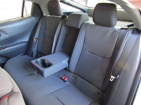 Used 2026 Toyota Prius Plug-In Hybrid FWD image 16