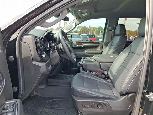 Used 2023 Chevrolet Silverado 1500 LT image 13