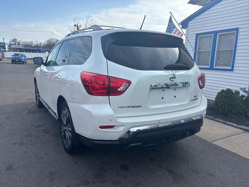 Used 2018 Nissan Pathfinder Platinum image 4