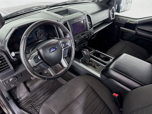 Used 2018 Ford F150 XLT w/ Equipment Group 302A Luxury image 10