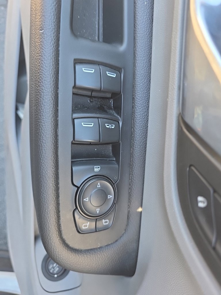 Used 2022 GMC Terrain SLT AWD/4WD image 13