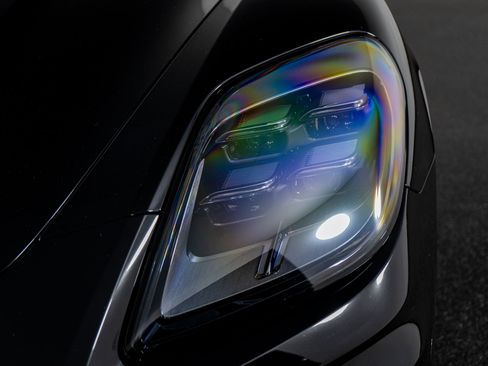 Used 2025 Porsche Panamera 4 image 23