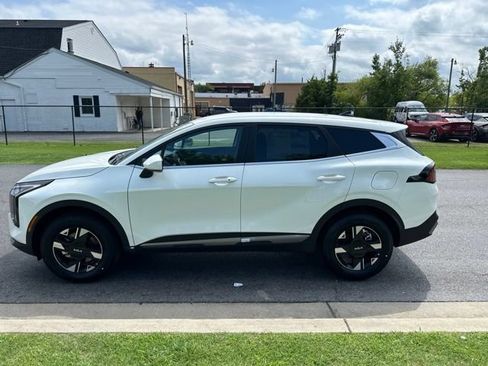 New 2026 Kia Sportage LX AWD/4WD image 3