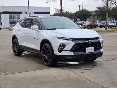 Used 2024 Chevrolet Blazer RS w/ Driver Confidence II Package image 3