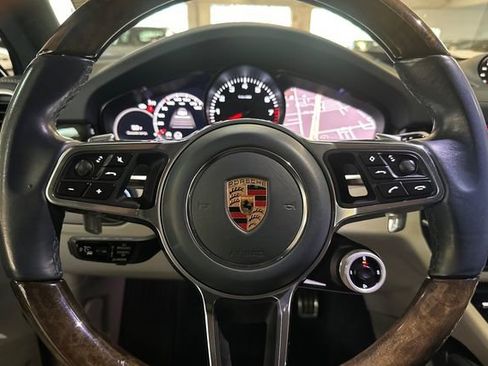 Used 2020 Porsche Cayenne S image 29