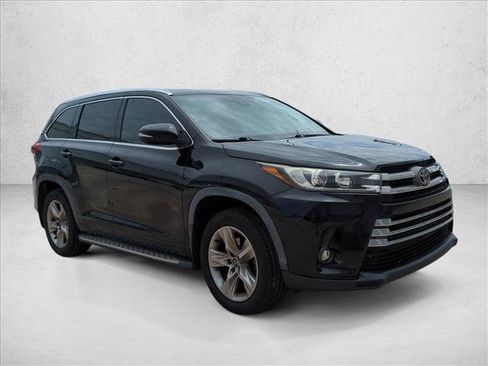 Used 2019 Toyota Highlander Limited FWD image 3