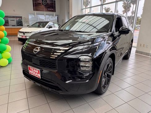 New 2026 Nissan Rogue SL image 4