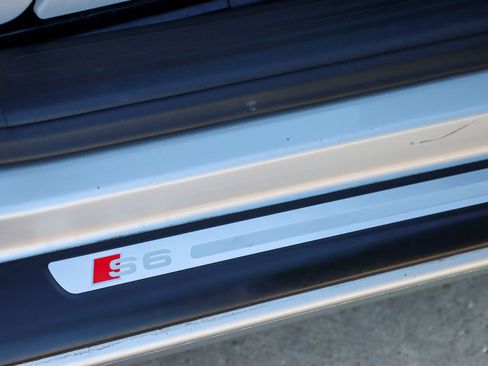 Used 2008 Audi S6 Sedan AWD/4WD image 15