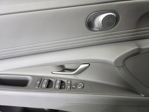 Certified 2025 Hyundai Elantra Sport FWD image 10