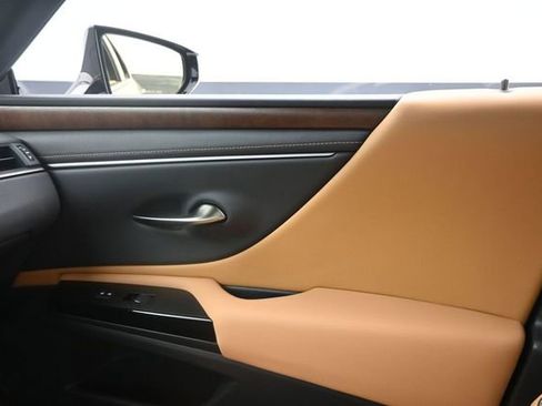 Certified 2025 Lexus ES 350 w/ Premium Package FWD image 16