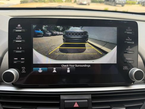 Used 2021 Honda Accord LX image 25