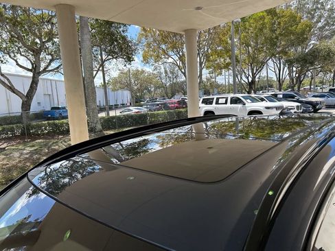 Used 2022 BMW X5 xDrive40i w/ M Sport Package AWD/4WD image 17