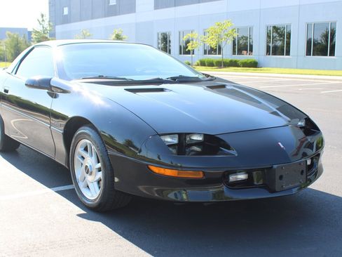 Used 1993 Chevrolet Camaro Z28 RWD image 37