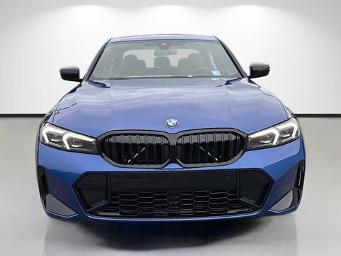 New 2026 BMW 330i Sedan w/ M Sport Package RWD image 8