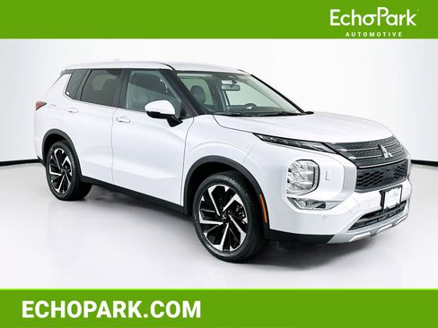 Used 2024 Mitsubishi Outlander SE AWD/4WD image 1