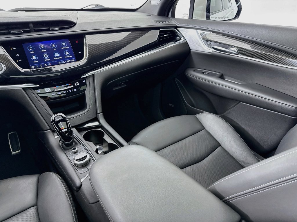 Used 2022 Cadillac XT6 Sport w/ Technology Package AWD/4WD image 25