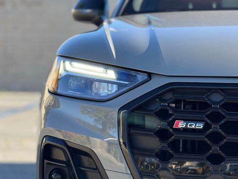 Used 2021 Audi SQ5 Premium Plus w/ Premium Plus Package image 13