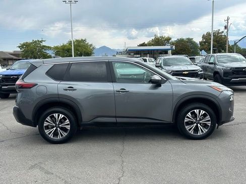 Used 2023 Nissan Rogue SV image 7