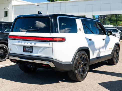Used 2024 Rivian R1S Adventure AWD/4WD image 7